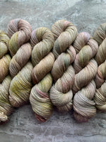 Load image into Gallery viewer, Keepsake - Herb Garden
